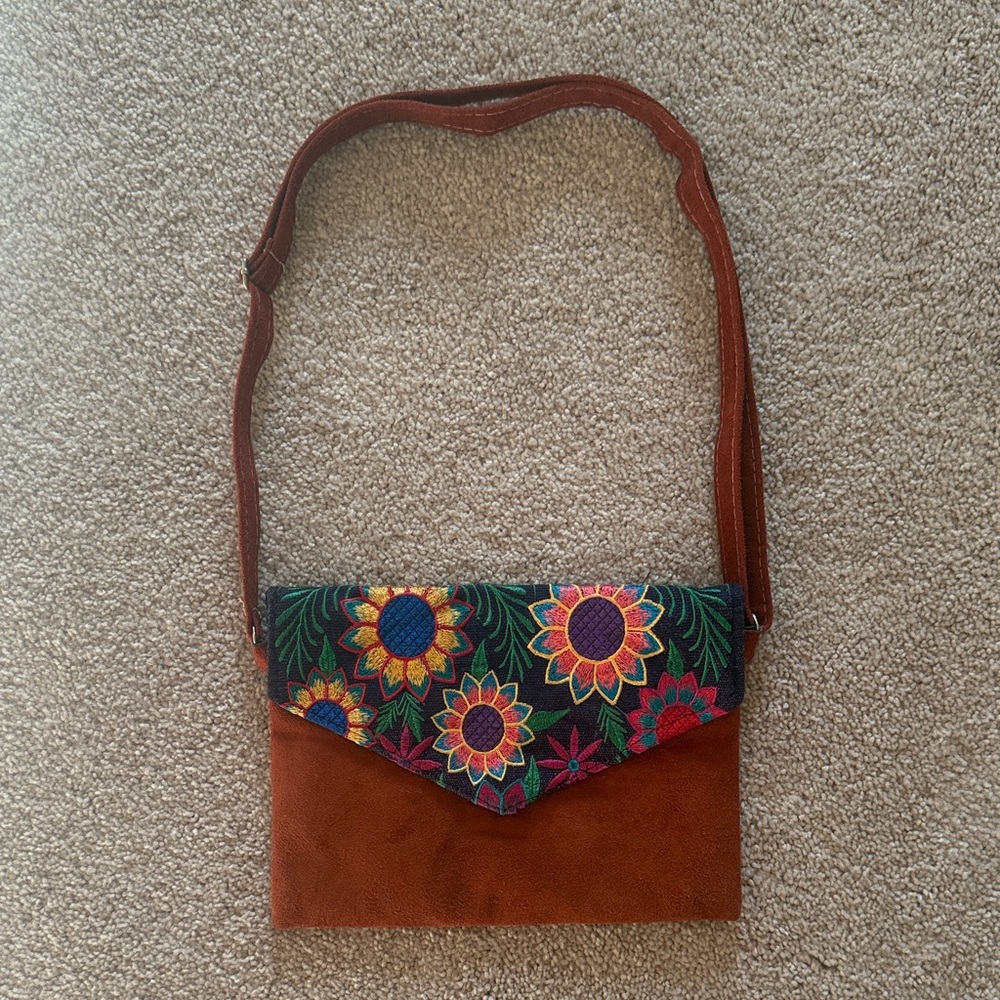 Floral Embroidered leather Brown crossbody Bag - Guatemala artisanal bag